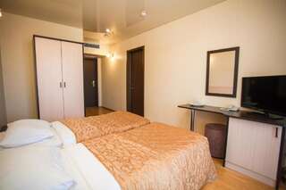 Гостиница Resort Hotel Olymp All Inclusive Анапа Четырехместный номер с балконом-2